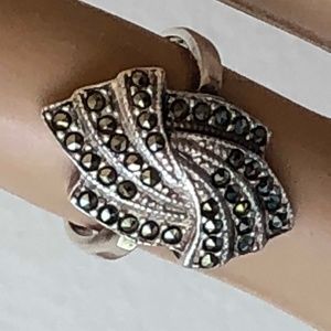 Sterling silver Marcasite ring s 7 gorgeous 925